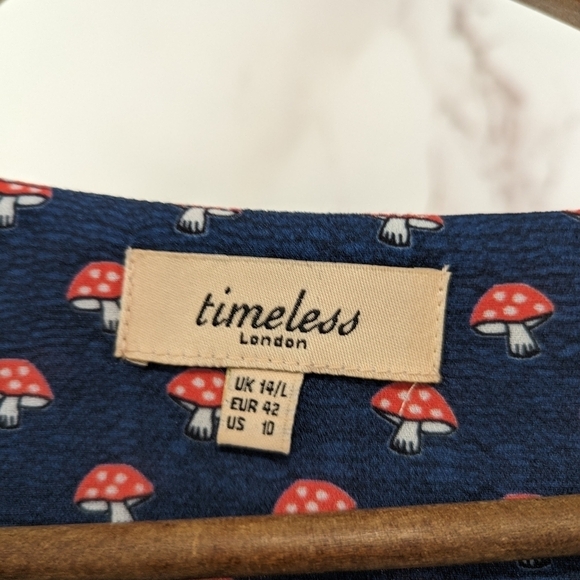 Modcloth Dress Women 10 Mushroom Amanita Timeless London Sprout With Clout - Picture 4 of 16